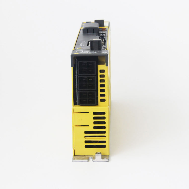 A06B-6114-H303 FANUC System AC Servo Drive Servo Amplifier